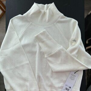 Alo Yoga Waffle Weekend Escape Mock Neck Long Sleeve Top Ivory Size S